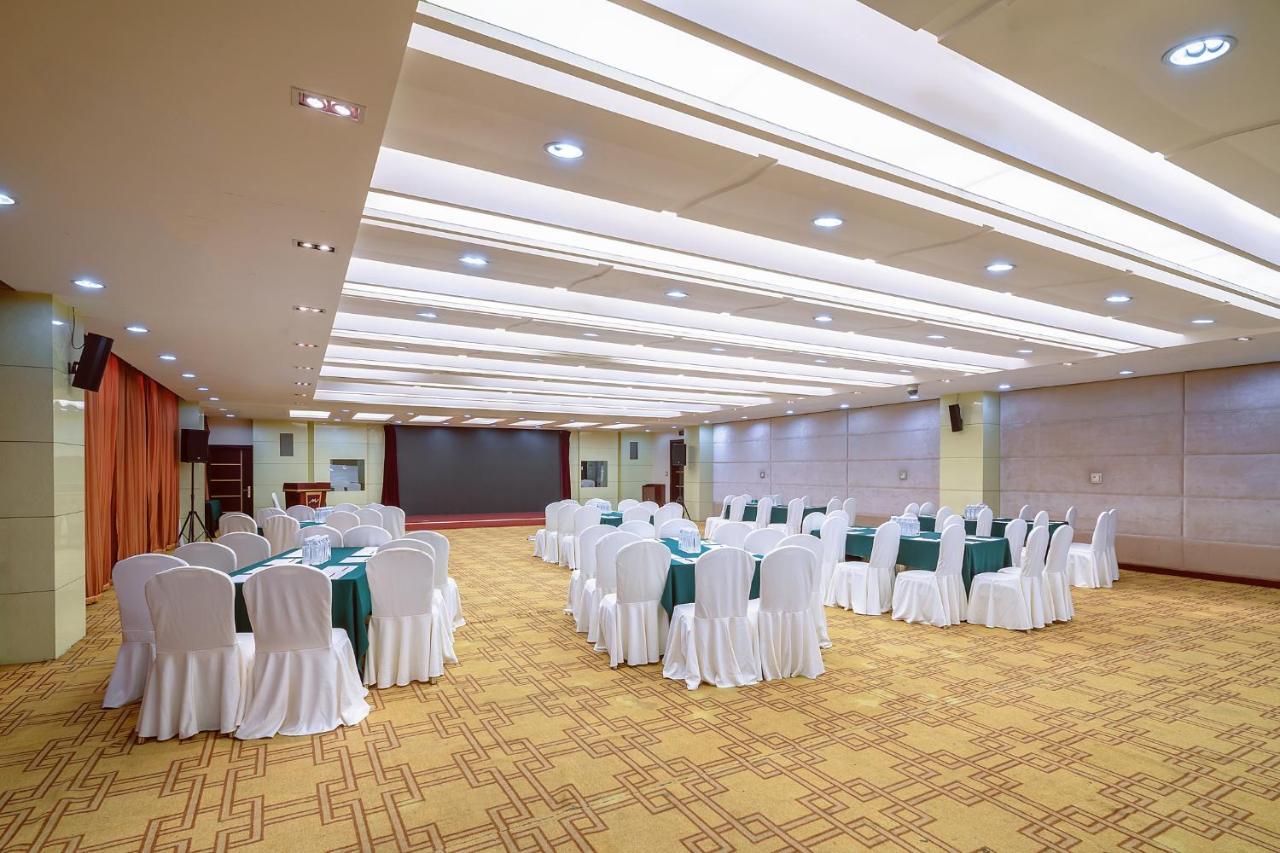 Grand Metropark Hotel Shandong Цзинань Экстерьер фото